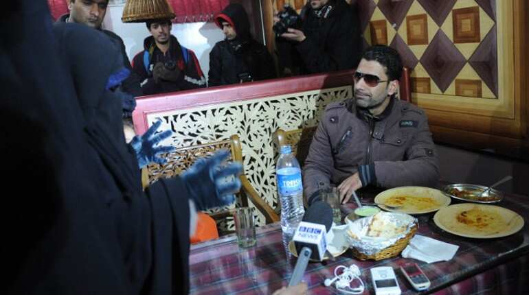 Service charge at restaurants at consumer's discretion, clarifies government Service charge at restaurants at consumer's discretion, clarifies government