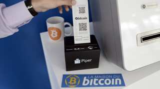 Bitcoin becomes the best-performing currency of 2016