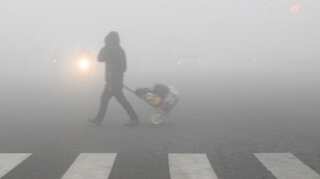 China: Heavy fog disrupts traffic