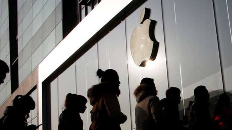Apple plans to invest $1 billion in a tech-fund by SoftBank Apple plans to invest $1 billion in a tech-fund by SoftBank