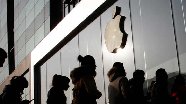Apple plans to invest $1 billion in a tech-fund by SoftBank