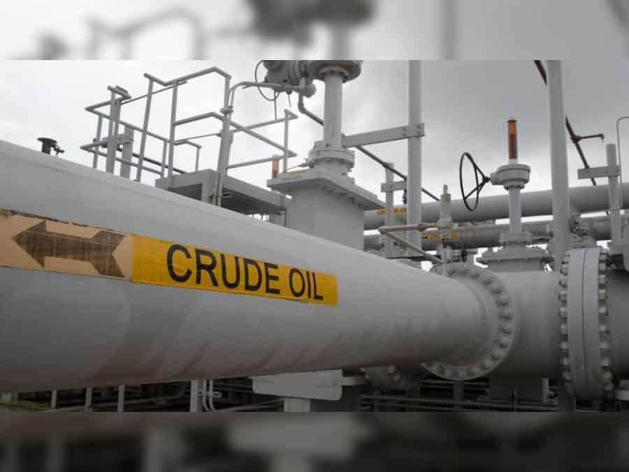 Oil dips away from late-2014 highs as rising US supply clouds bull-run