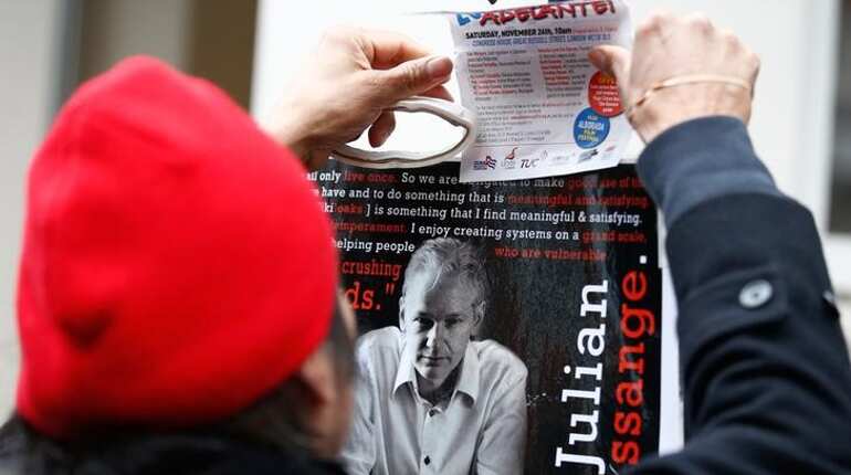 Sweden will not decide for several weeks on Assange inquiry