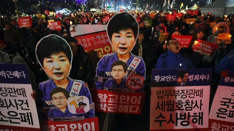 South Korea: Buddhist monk immolates self at anti-President rally