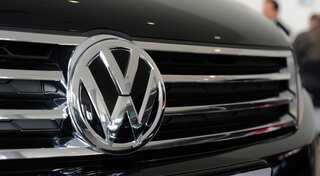 US charges Volkswagen exec with fraud over emissions scandal