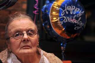 Clare Hollingworth, who broke World War II story, passes away at 105