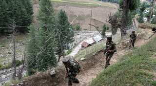 Pakistan hands over stray soldier to India in 'goodwill gesture'