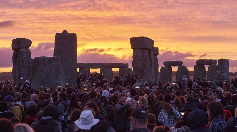 Britain to construct tunnel under Stonehenge Britain to construct tunnel under Stonehenge