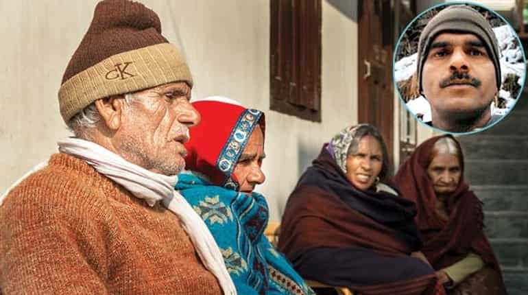BSF soldier Tej Bahadur Yadav's family severs ties with armed forces BSF soldier Tej Bahadur Yadav's family severs ties with armed forces