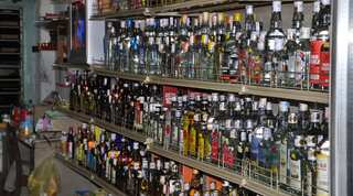 India: Madhya Pradesh govt orders liquor shops to keep lists of 'regular' buyers