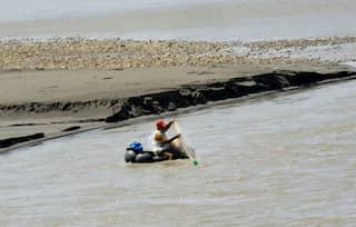 Pakistan tells India to suspend construction of Indus dams