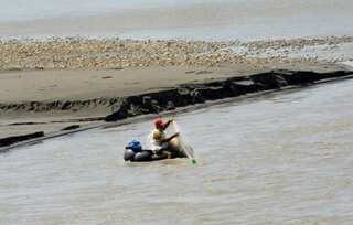 Pakistan tells India to suspend construction of Indus dams