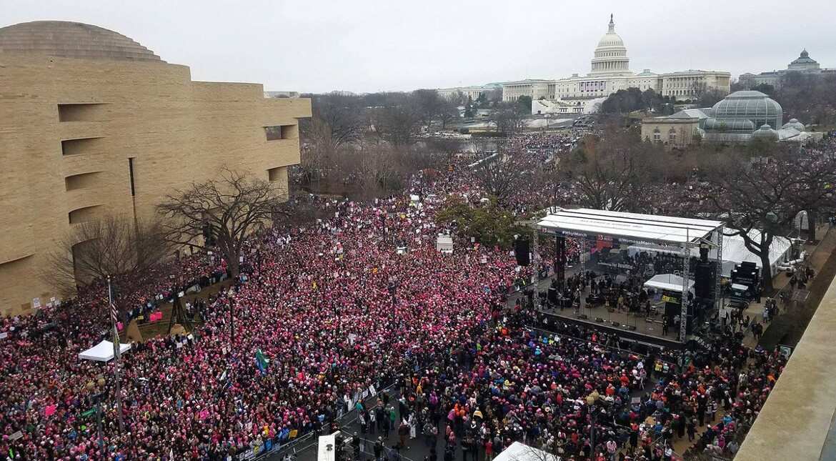 Women's March: Protesters flood Washington to protest Trump administration Women's March: Protesters flood Washington to protest Trump administration