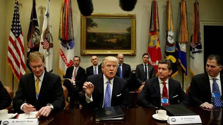 Trump ready to cut corporate tax, slash regulations