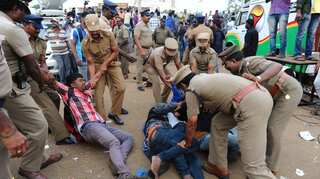 Chennai police under fire after Kamal Haasan, others tweet video of cop setting auto ablaze