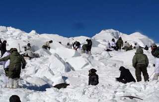 At least 10 Indian army soldiers killed in two avalanches in Kashmir; rescue operations underway
