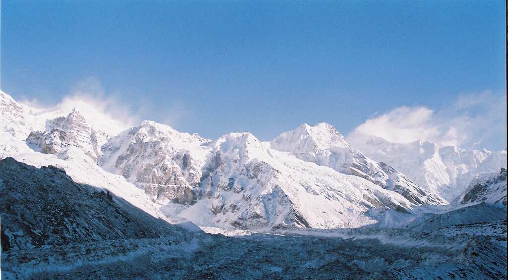India: Bodies of four missing soldiers recovered from Kashmir avalanche, toll now 14