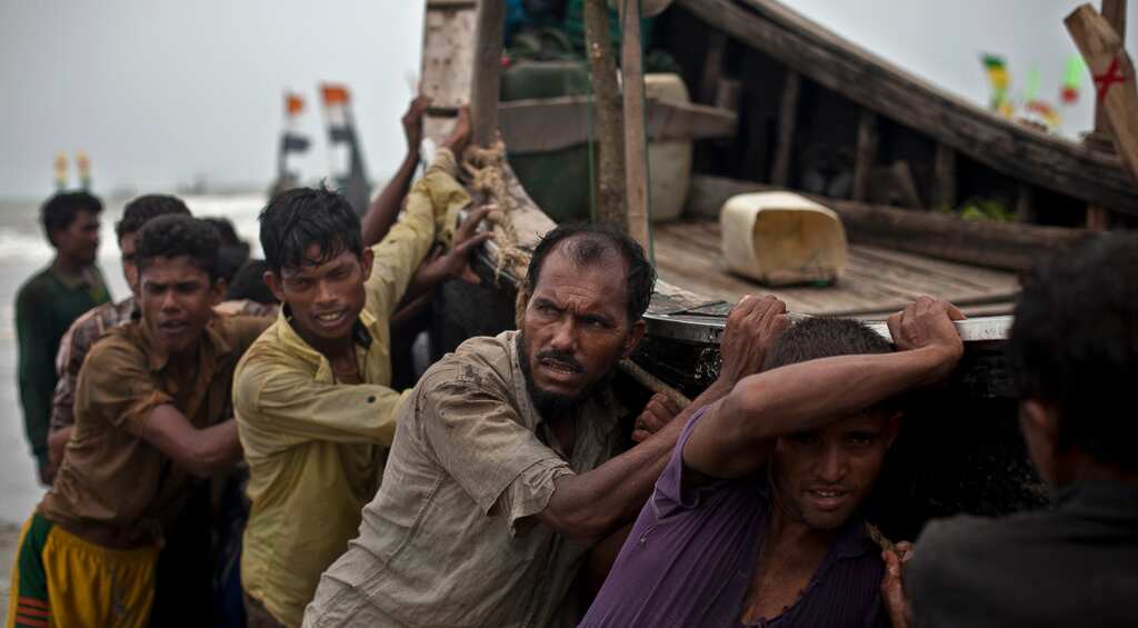 Bangladesh authorities push on with Rohingya island plan