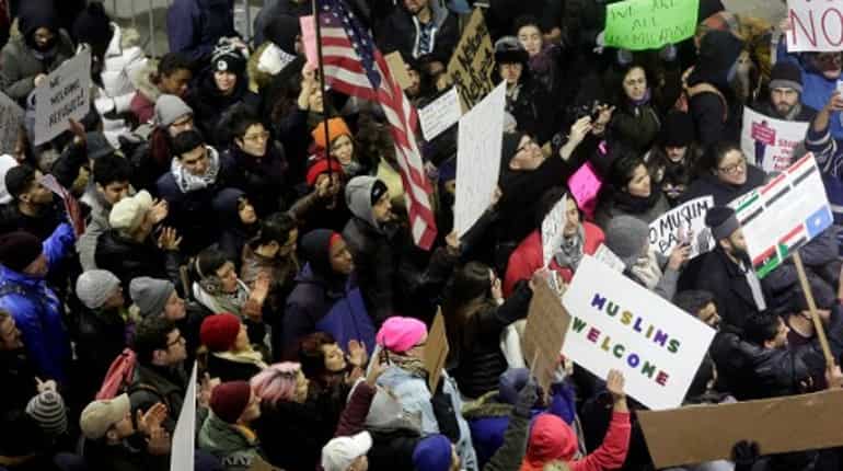 Iraq parliament votes on reciprocal travel ban on Americans Iraq parliament votes on reciprocal travel ban on Americans