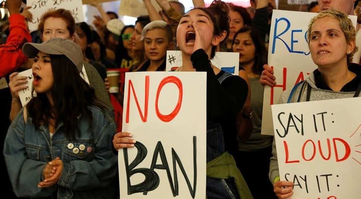US Supreme Court partially lifts Trump travel ban