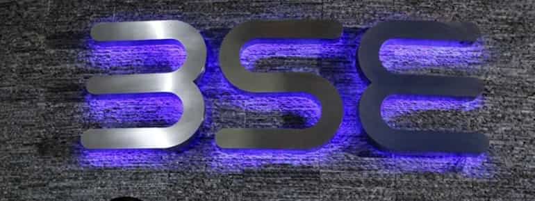 TCS, Infosys drag down Sensex at close