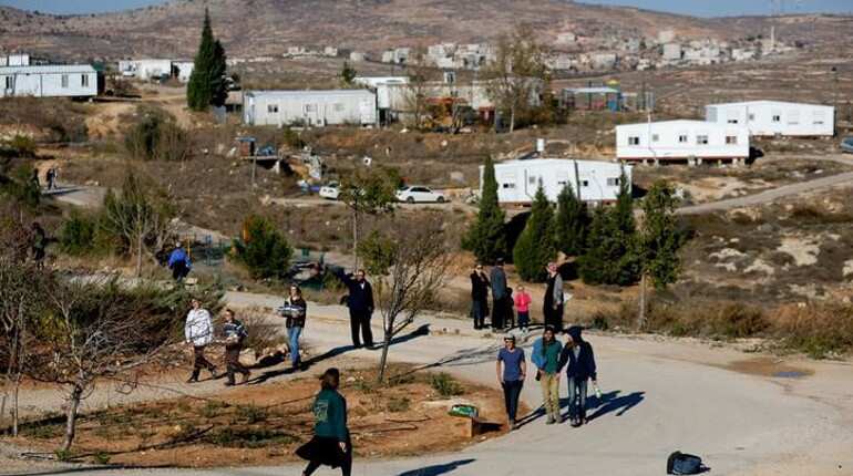 Israel announces 3,000 new homes in West bank, evicts Jewish settlers from illegal outpost