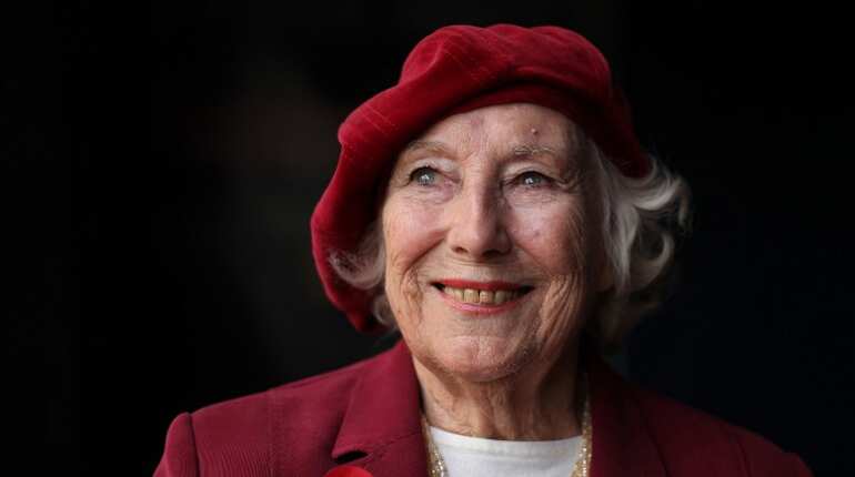 British singer Vera Lynn to release new album on 100th birthday
