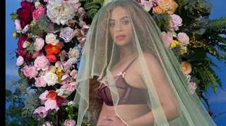 Beyonce is pregnant with twins