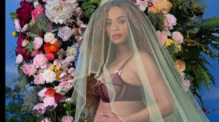 Beyonce is pregnant with twins