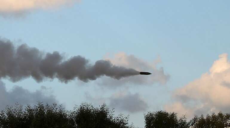 Rocket from Gaza draws Israeli air strikes, one person wounded Rocket from Gaza draws Israeli air strikes, one person wounded