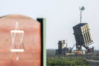 Israeli resort town attacked from Egypt's Sinai peninsula