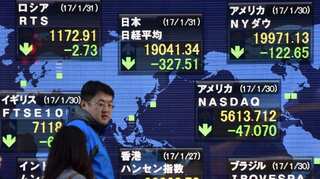 Asian shares scale 1-1/2-year peak on China trade, Trump's tax cut talk