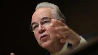 With eye on Obamacare, Tom Price sworn-in as US health secretary
