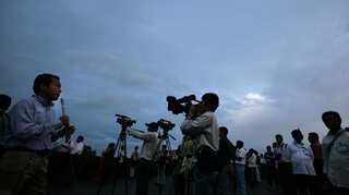 India: AIADMK workers allegedly pelt stones at media persons in Chennai