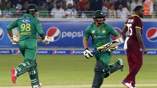 Cricket: Pakistan suspend Sharjeel, Latif in corruption probe