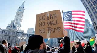 Protests in US against crackdown by immigration enforcement officers