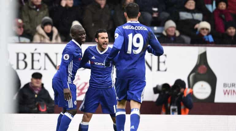 Burnley ties Chelsea, Swansea City tops Leicester City 2-0 Burnley ties Chelsea, Swansea City tops Leicester City 2-0