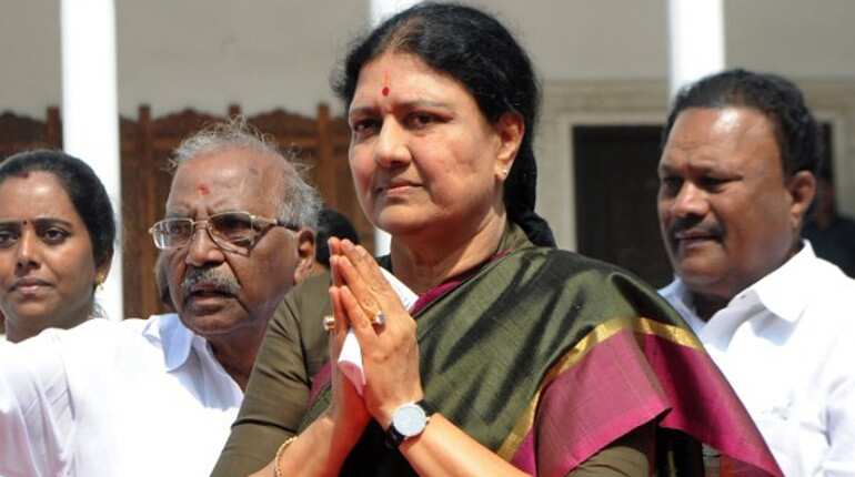 India: Supreme Court finds Sasikala guilty, she will not be chief minister India: Supreme Court finds Sasikala guilty, she will not be chief minister