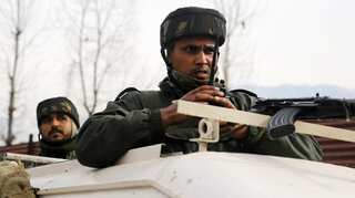 Gunbattle between militants, Army in north Kashmir, 3 soldiers killed