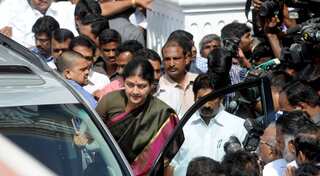 AIADMK leadership crisis: Sasikala reaches Bengaluru jail, seeks special treatment