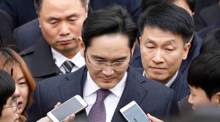 Samsung chief Lee arrested on corruption allegations