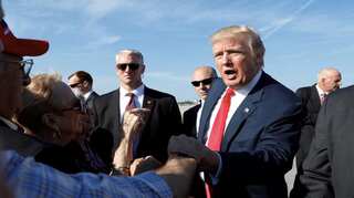 Trump goes back to doing what he does best: Campaigning, attacking media