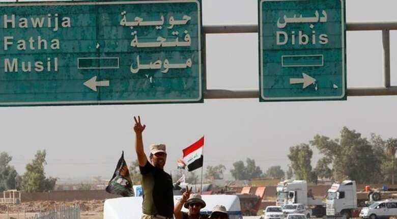 Iraqi planes drop leaflets on west Mosul to say offensive is imminent Iraqi planes drop leaflets on west Mosul to say offensive is imminent