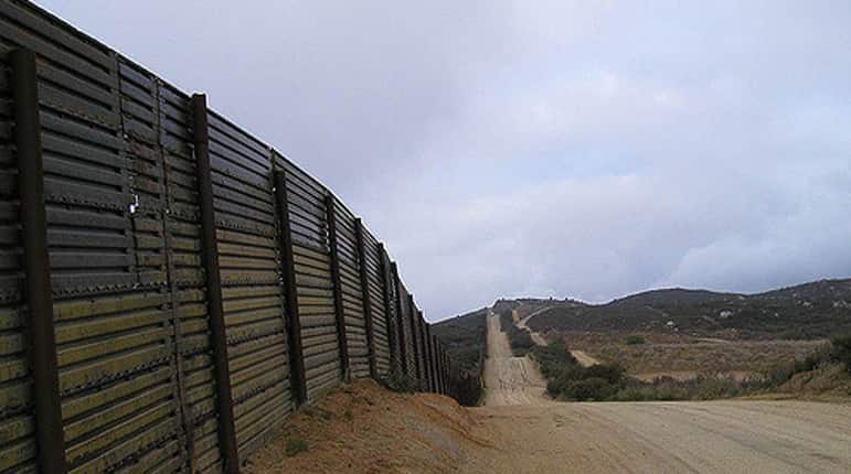 Mexican migrant kills self after third deportation from US Mexican migrant kills self after third deportation from US