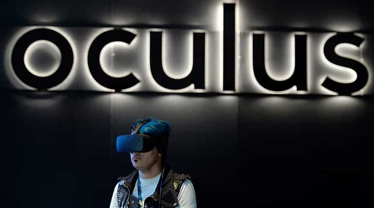 Facebook?s Oculus slashes price of Rift VR set by $200 Facebook?s Oculus slashes price of Rift VR set by $200