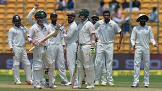 Former India captains Ganguly, Gavaskar want probe into Steve Smith's DRS call