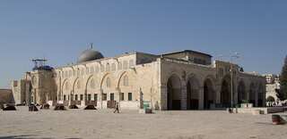 Israeli parliament gives initial nod to silence mosques