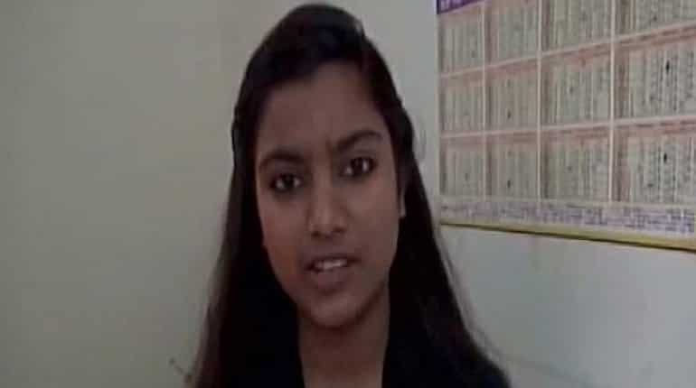 Clerics issue 'fatwa' against reality TV singing star Nahid Afrin Clerics issue 'fatwa' against reality TV singing star Nahid Afrin