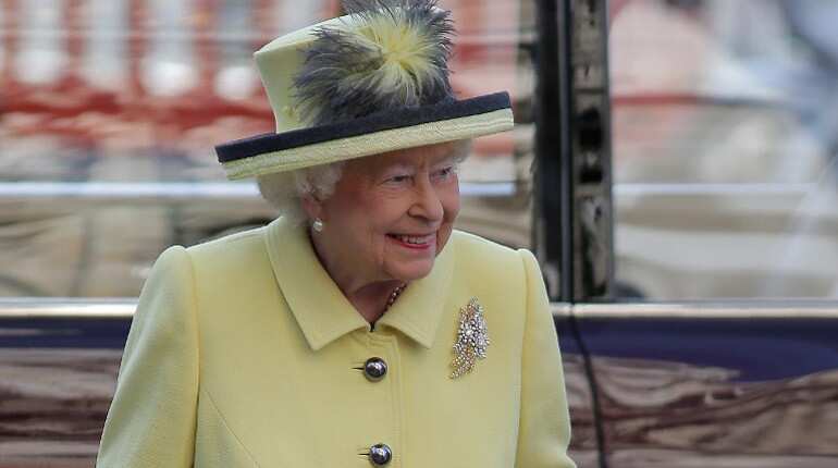 Queen signs law authorising May to begin Brexit