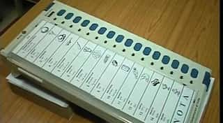 EC promises to attach every EVM with VVPAT machine in next Lok Sabha elections, Centre fails to release funds